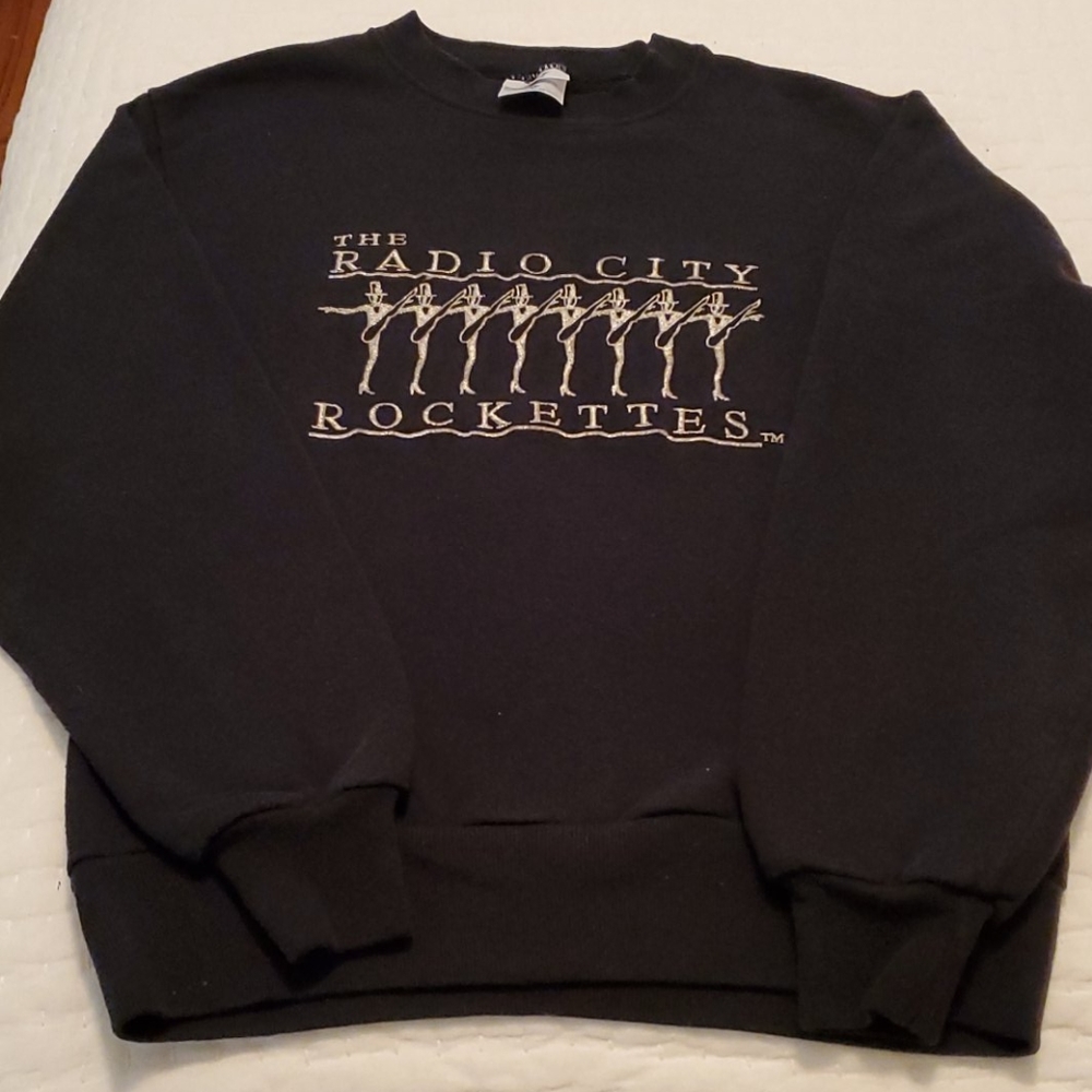🚫sold🚫Rockettes Sweatshirt